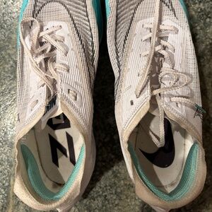 women's size 11 nike alpha fly